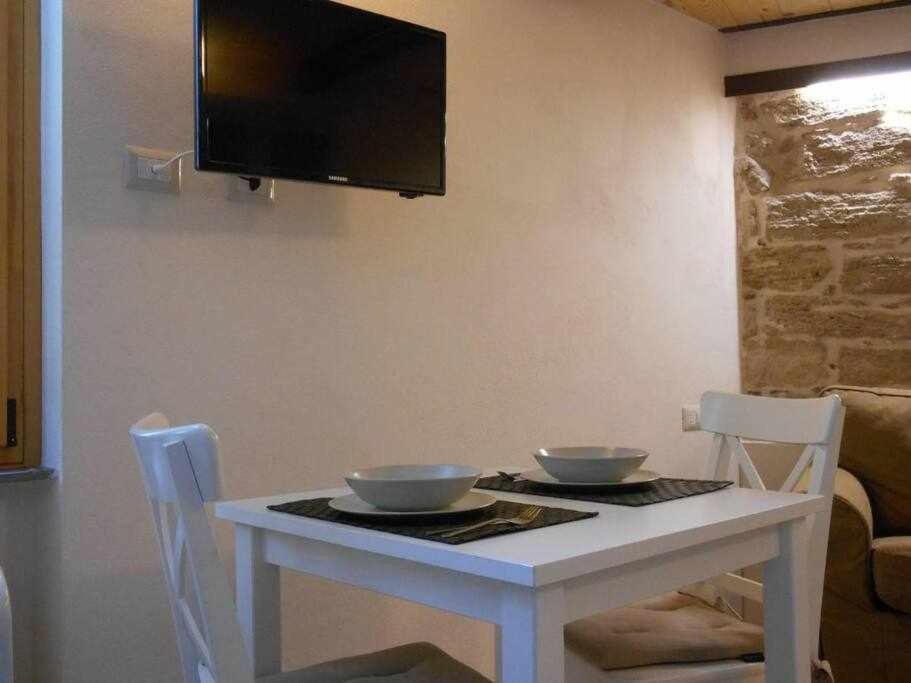 Suite Minerva 10 Steps From Piazza Civica Alghero Bagian luar foto